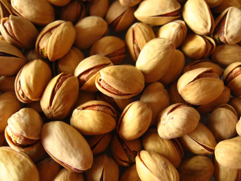 تصویر 2 از پسته بادامی زعفرانی با عطر دلنشین و ماندگار